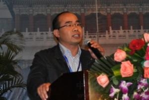 无锡华联:桥梁钢结构?？榛圃旄咝Ш附幼氨傅姆⒄骨魇? width=